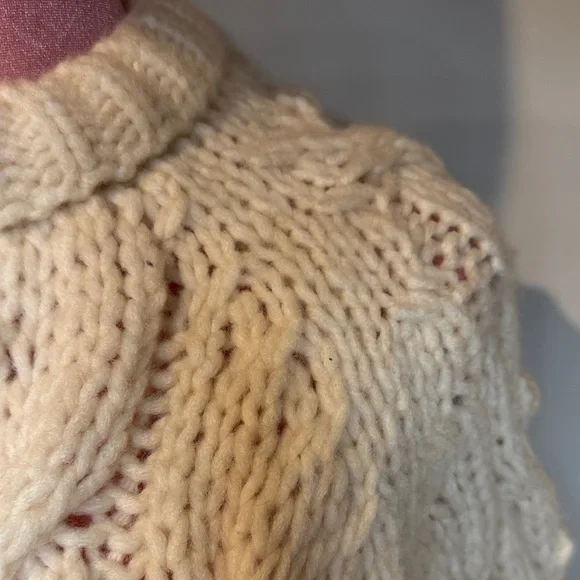 Zara Ivory Cable Knit Turtleneck Sweater - Picture 4 of 5